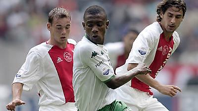 Eredivisie: Στην κορυφή η Βάαλβαϊκ