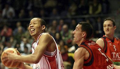 Ακερ: «Να ξεχάσουμε την Ευρωλίγκα»