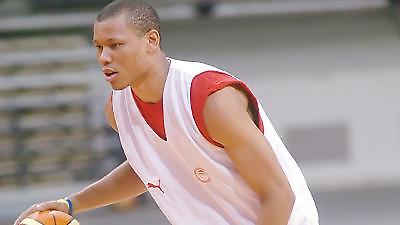 Επίσημα «ερυθρόλευκος» ο Άκερ