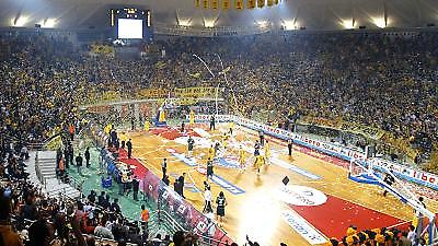 Με το δεξί στο σπίτι τους…