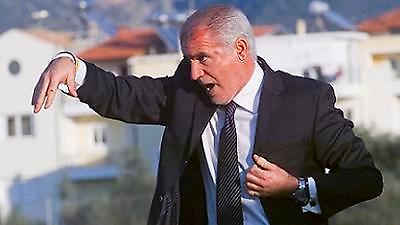 «Αναστό» τέλος, ήρθε ο Παπακώστας