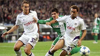 Jupiler League: Κορυφή για την Γκενκ