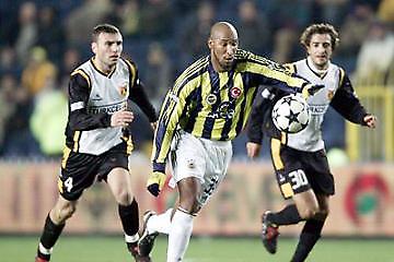 Η Νιούκαστλ επιμένει για Ανελκά