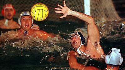 Παρωδία στη Γλυφάδα