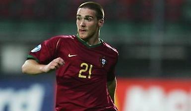 Πήρε Αντούνες, έδωσε Ρόζι η Ρόμα