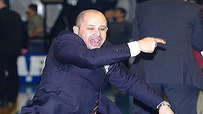 Ψαρεύει «λαβράκια»