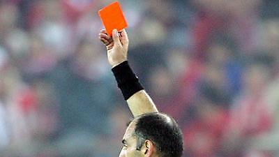 Διαιτητής απέβαλε τον εαυτό του!