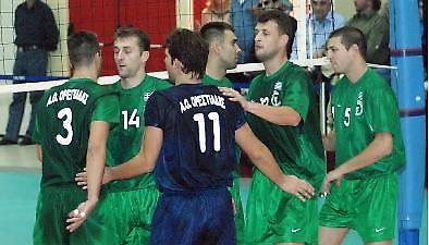 Κουμπλής: 'Πολύ δύσκολος αντίπαλος ο Ολυμπιακός'