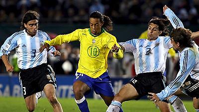 Θρίαμβος και πρόκριση για την Αργεντινή