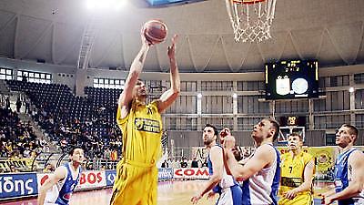 «Αγκαλιά» με τη δεύτερη θέση