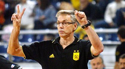 Χέρμπερτ: «Καθήκον μας να προσπαθούμε»