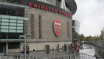 «Δεν απειλείται με εξαγορά η Άρσεναλ»