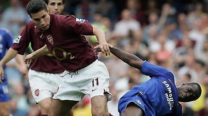 Χάνει το ντέρμπι με Τσέλσι ο Φαν Πέρσι