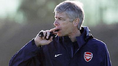 Πρόστιμο 2.500 λίρες στον Βενγκέρ