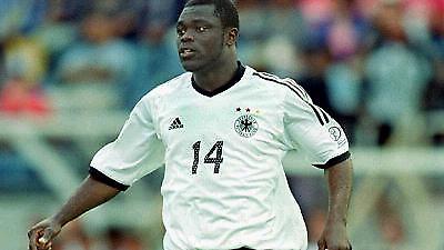 Ο Ασαμόα ήρθε αντιμέτωπος με ρατσιστικά συνθήματα