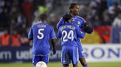 Δύο εισιτήρια… και ανοιχτοί λογαριασμοί