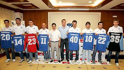 ΑΤΡΟΜΗΤΟΣ: Παρουσίαση παικτών και εμφάνισης