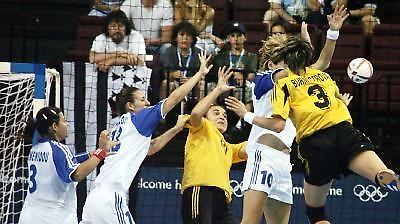 Ο Αξένοφ στο τιμόνι της Εθνικής γυναικών