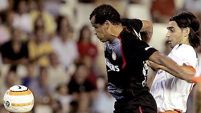 Παρέμεινε «νυχτερίδα» ο Αγιάλα