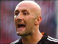 Τα... γύρισε ο Μπαρτέζ