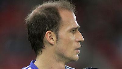 Διαψεύδει η Έβερτον για Μπασινά