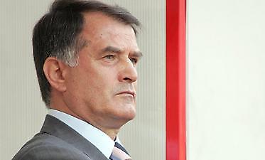 Τα κεφάλια μέσα…