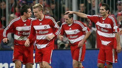 Bundesliga: Δύσκολες νίκες για Μπάγερν και Βέρντερ, γκολ ο Γκέκας