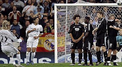 Υποφέρει όταν εκτελεί φάουλ ο «Μπεκς»