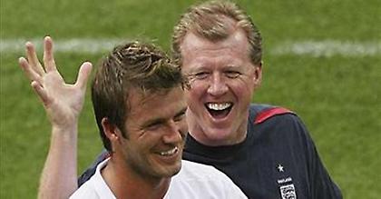 Συμπαράσταση Μπέκαμ στους υπόλοιπους Άγγλους διεθνείς