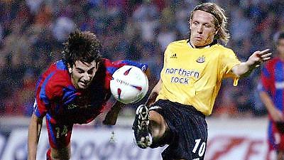 «Χωριάτες» οι Μπέλαμι και Χιουζ