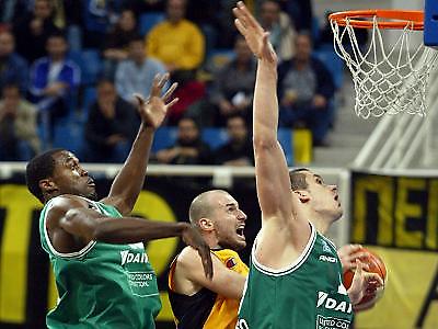 Ευρωλίγκα: Νίλα για Μπενετόν