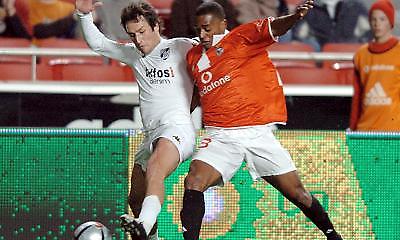 «Αετοί» και «δράκοι» στην κορυφή