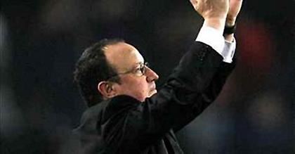 Μπενίτεθ: «Ευνοείται η Μάντσεστερ Γιουνάιτεντ»