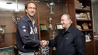 Μπερνάρντι: «Θέλω να είμαι κοντά στην οικογένεια μου»