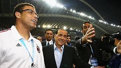 Μπερλουσκόνι: «Στον τελικό θέλω “Μπάρτσα” ή Ρεάλ»