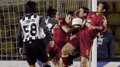 Superligi: Προελαύνει η Μανίσασπορ