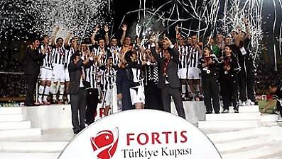 «Ασπρόμαυρο» το τουρκικό Κύπελλο