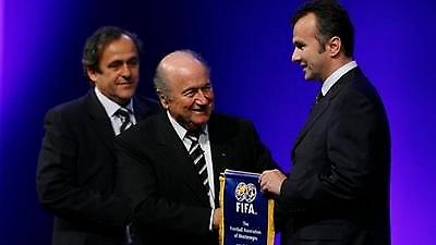 Μπλάτερ… χωρίς αντίπαλο