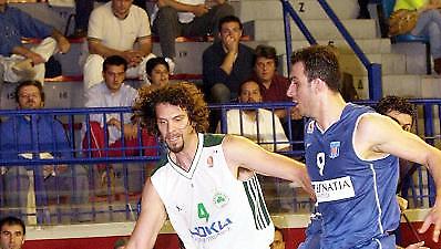 Άνετα η Λάρισα