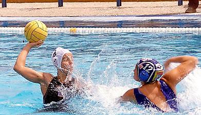 ''Γοργόνες'' στις πισίνες!