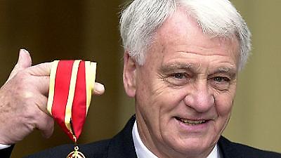 Κοντά στο Έιρε ο Σερ Μπόμπι Ρόμπσον