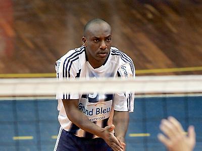 Ανανέωσε ο Μπρουκς