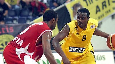 Α1:«Χαμόγελα» για Μπρούερ