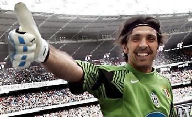 Μπουφόν: «Πρωτάθλημα με τη Γιουβέντους»