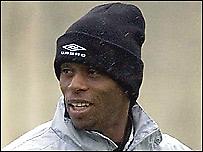 Κοντά σε Καμαρά η Γουλβς