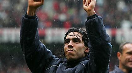 Τέβεζ: «Θέλω να μείνω στη Γιουνάιτεντ»