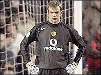 Συνεχίζει με Χάουαρντ