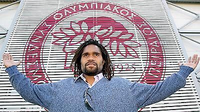 Au revoir είπε ο Καρεμπέ