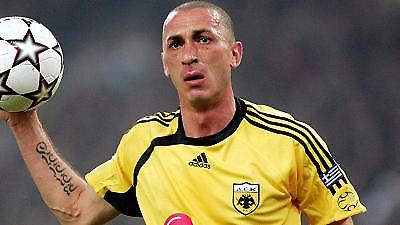 Παρί και στο βάθος… Κατσουράνης και Σάντος