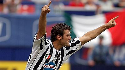 Αλλάζει…θέση ο Φεράρα